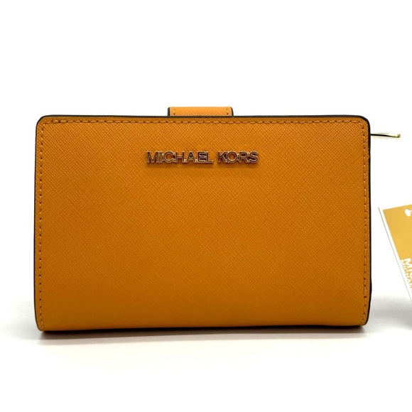 Michael Kors Medium Bifold Zip Chain Wallet Cider - Picture 1 of 9